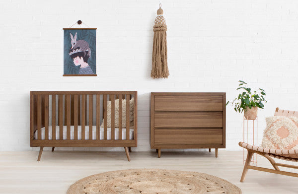 Ubabub Nifty Crib + Dresser Bundle